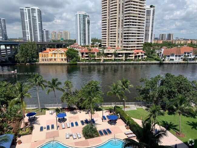 Building Photo - 19390 Collins Ave Unit 805 Rental