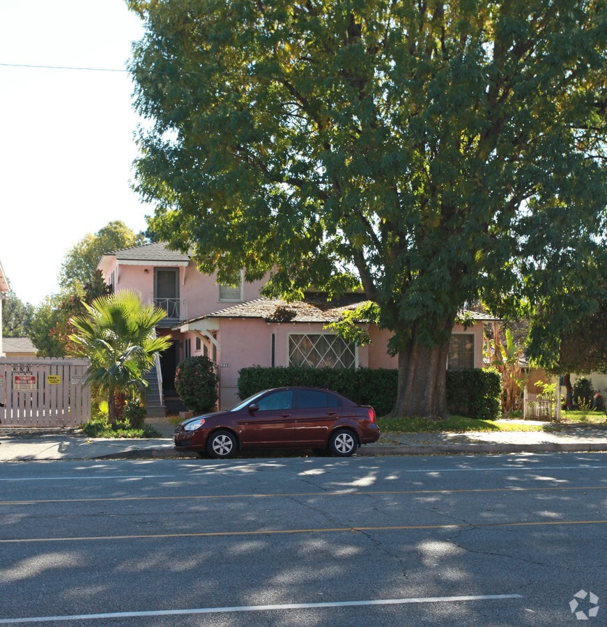 Photo - 330 W Alameda Ave