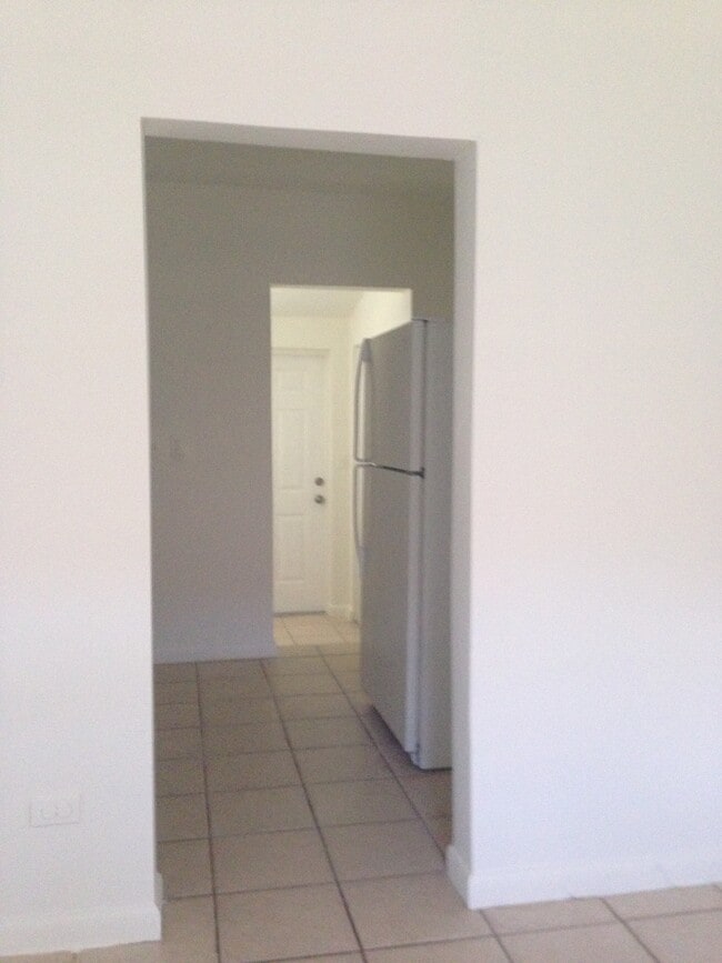 Building Photo - 3112 SW 22nd Ter Rental