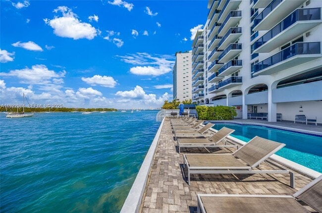 Building Photo - 7928 West Dr Unit 602