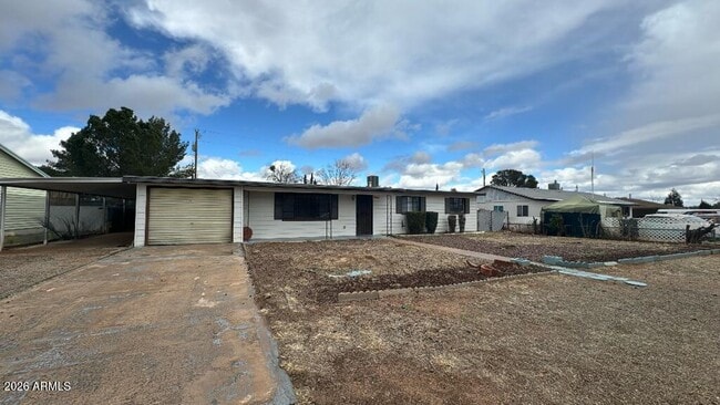 Photo - 35 E James Dr