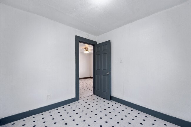 Photo - 2217 Stevens St