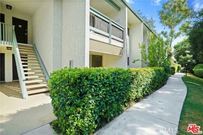 Building Photo - 23635 Park Capri Unit 30