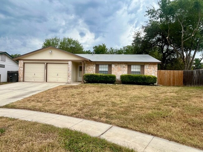Building Photo - Charming 3/2 in Pipers Meadow  ~  *NO HOA*... Rental
