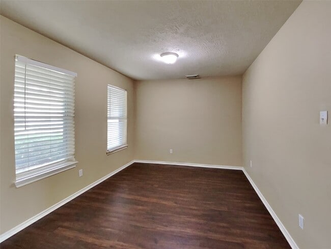 Building Photo - 8030 Echinacea Dr