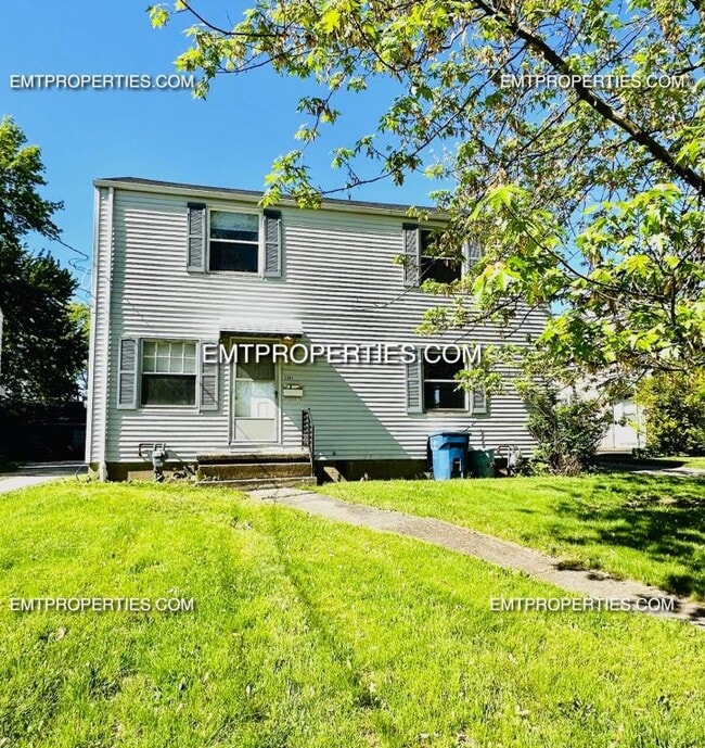 Building Photo - 2389 E 37th St Rental