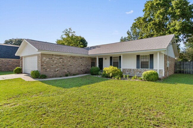 Photo - 502 Krest Dr