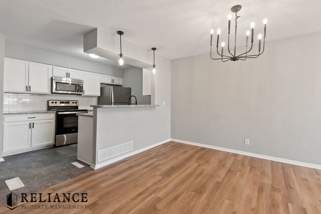 Photo - 8712 Lakeland Cir