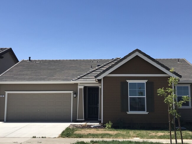 Beautiful 3 bedroom/2 bath in Newman! - Beautiful 3 bedroom/2 bath in Newman! Casa