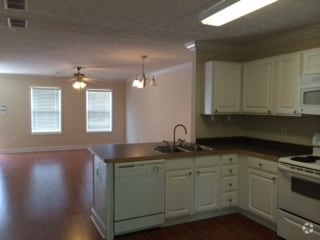 Building Photo - Condo on Westside - Available February