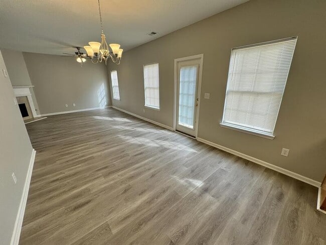 Photo - 1916 Chadberry Walk