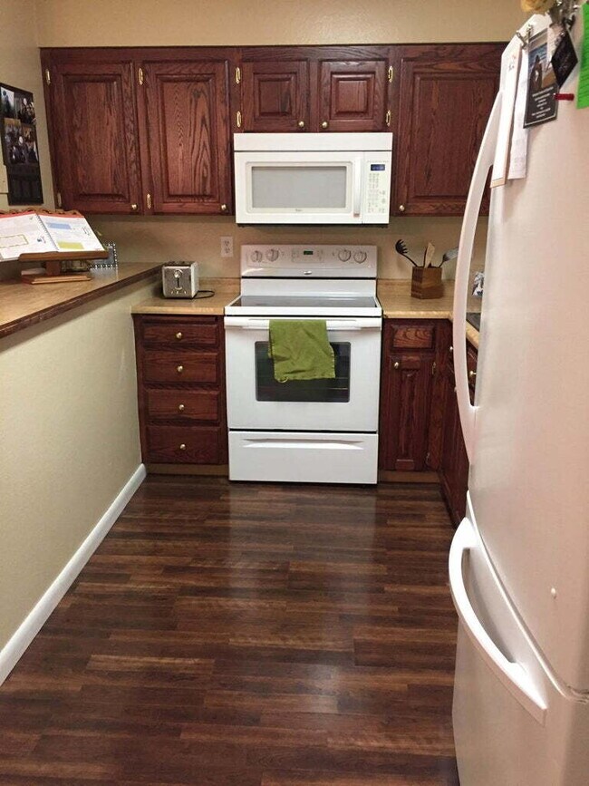 Photo - "Charming 2-Bed, 1.5 bath Townhouse Retreat in Saint George Unidad 130