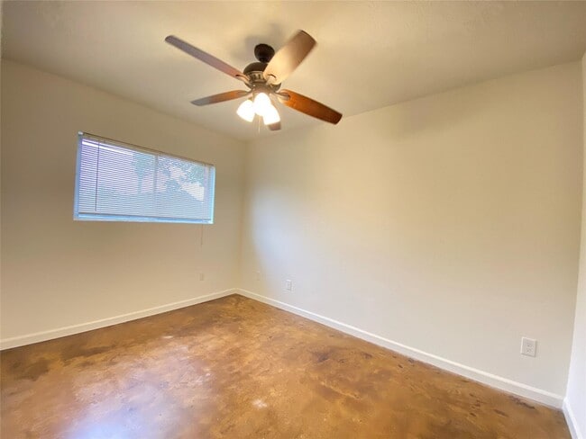 Photo - 1112 Lawrence St Unit 13