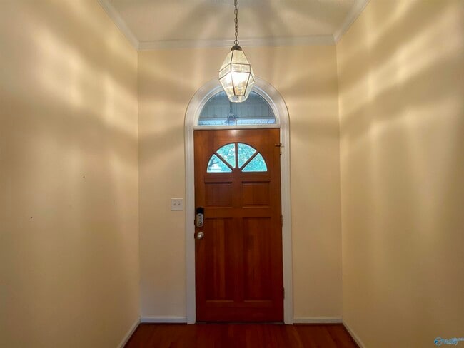 Photo - 218 Marlboro Way