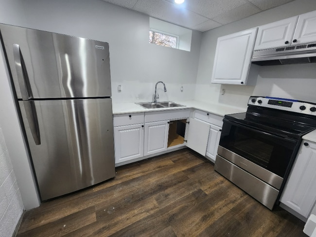 Building Photo - 151 S Main St