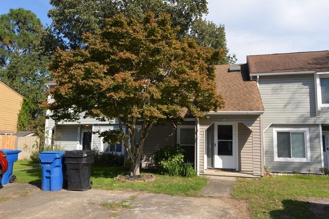 Photo - Updated Townhome in Larkspur Meadows