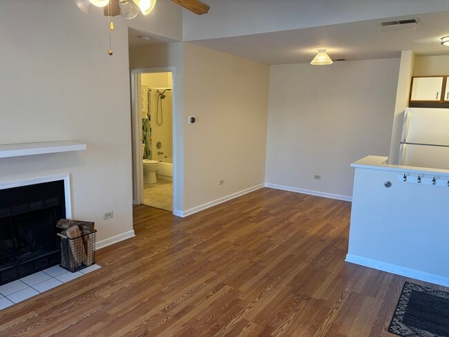 Photo - 1905 N Hicks Rd Unit 205