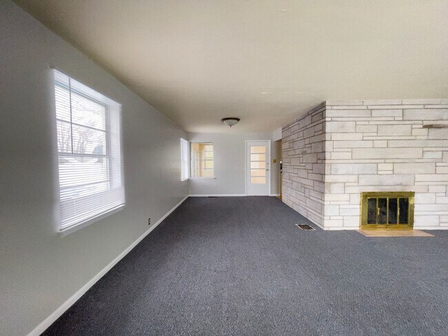 Photo - PRELEASING for AUGUST! Close to Campus Unit Apt A.