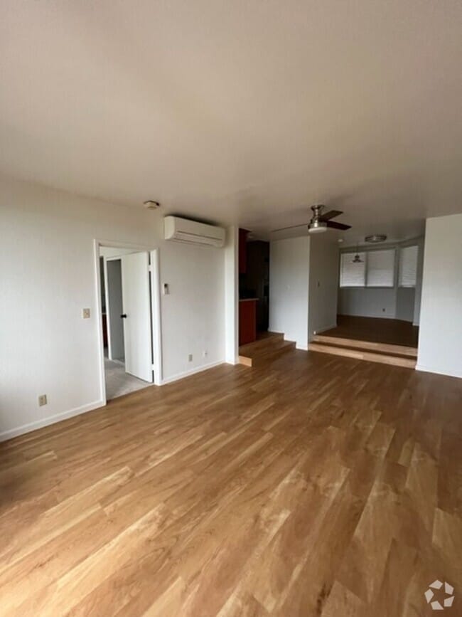 Building Photo - Quiet Spacious Unit $2,800 2/2/1 available... Rental