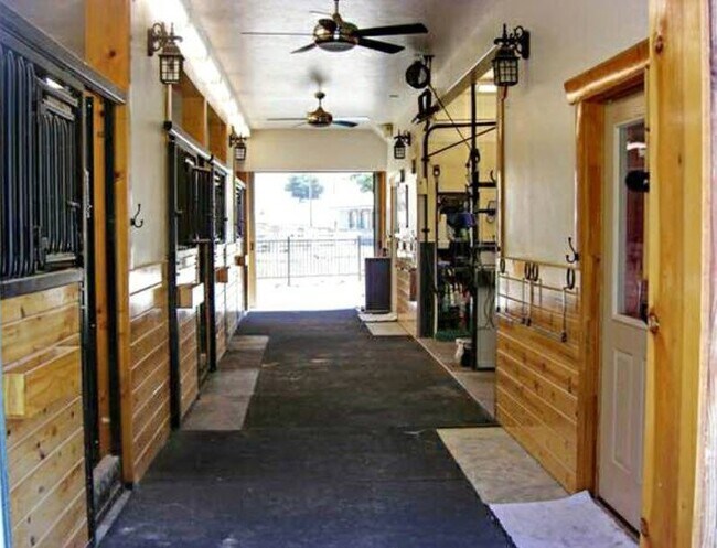 Photo - 25651 Palomares Rd