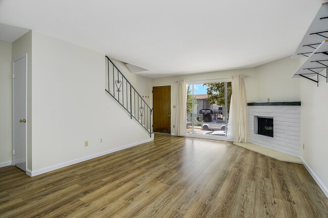 Building Photo - 3282 Berger Ave Rental