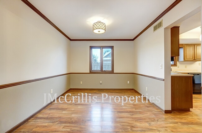 Photo - 9034 Dunmore Ln