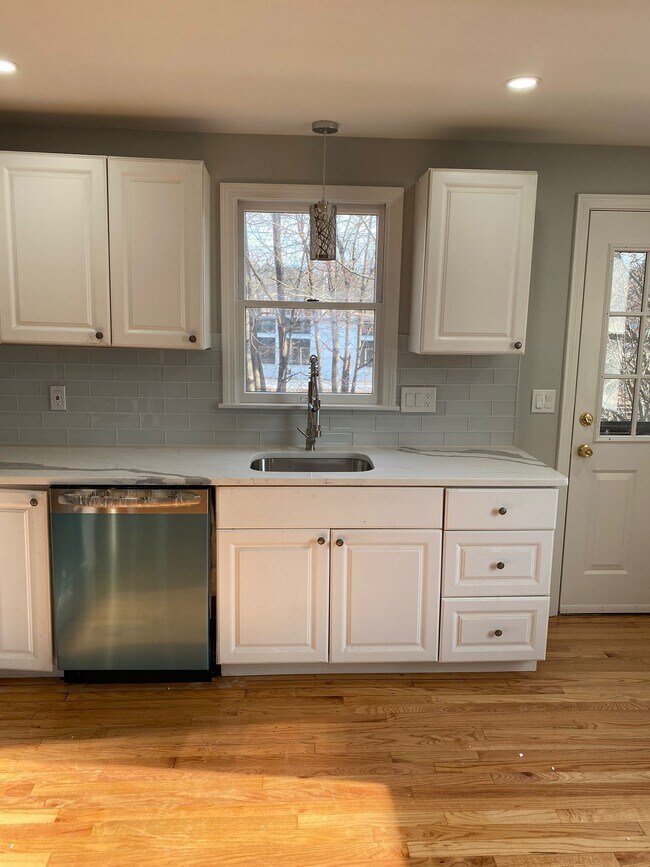 Photo - 123 Angell St