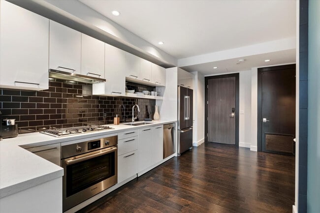 4422 N 75th St Unit 6002