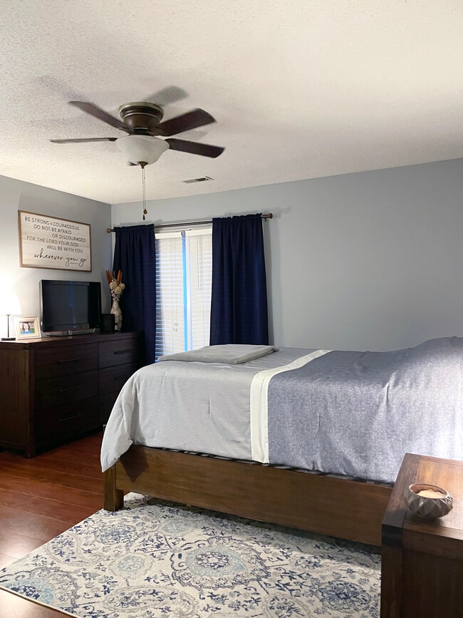 Bedroom A - 122 W Victoria Ct Unit C