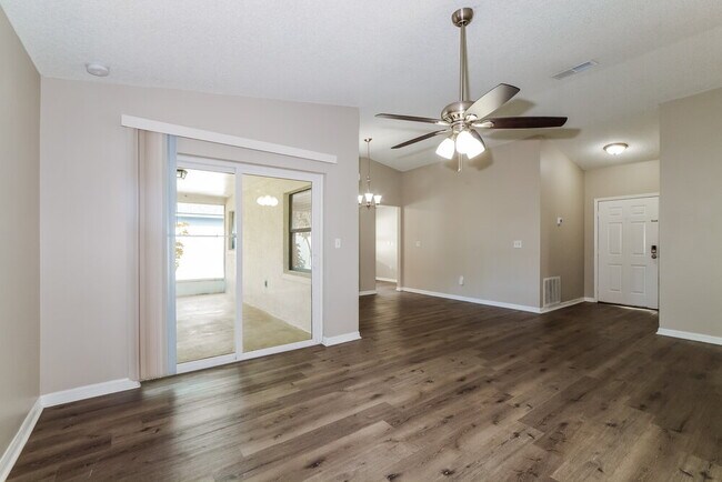 2928 Dana Ln