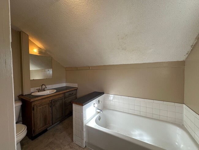 Photo - 214 N 10th St Unit = #2