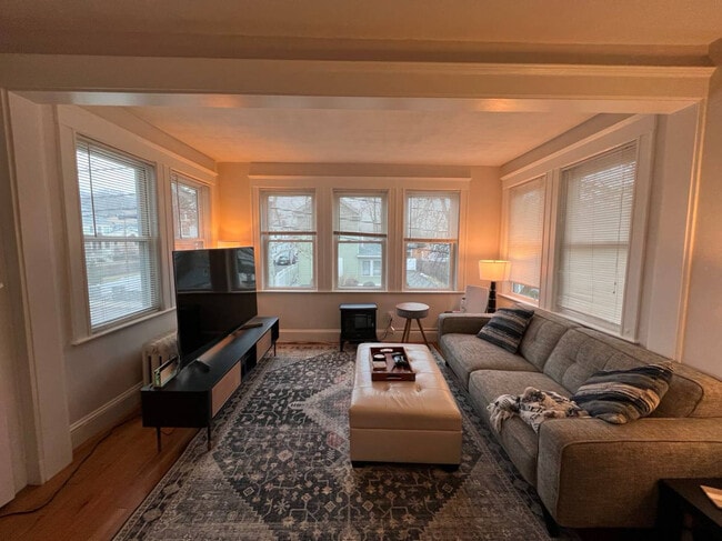 Building Photo - 86 Summer St Unit Summer St Rental