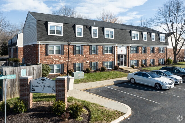 Photo - LaPlata Grande Gardens