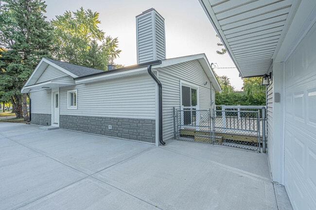 Photo - 2008 Kirchoff Rd