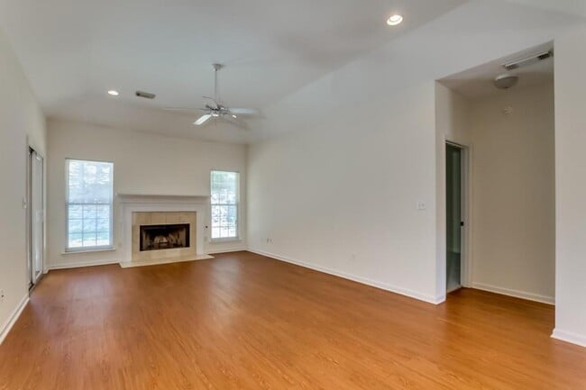 Photo - 2142 Fox Ridge Rd