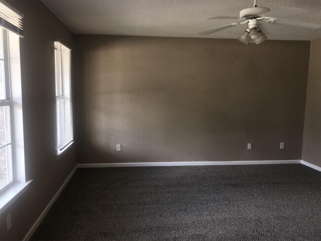 Photo - 6035 Creekerton Blvd