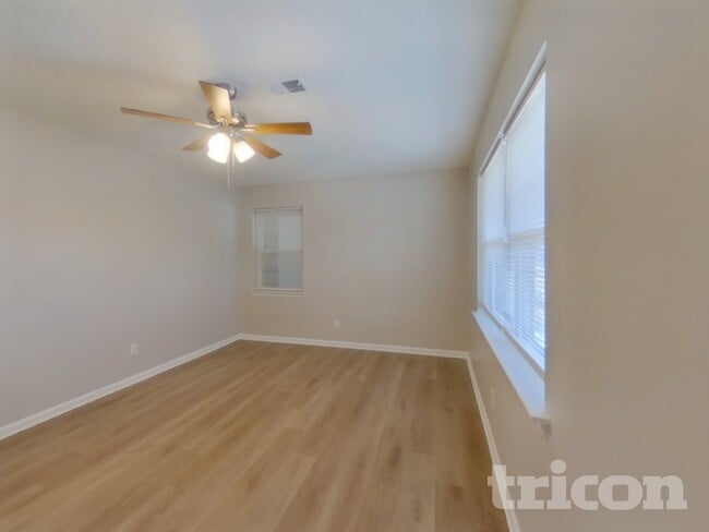 Photo - 101 Netherland Dr