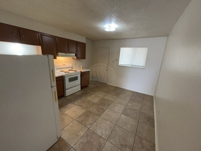 Photo - 1504 Indian Trail