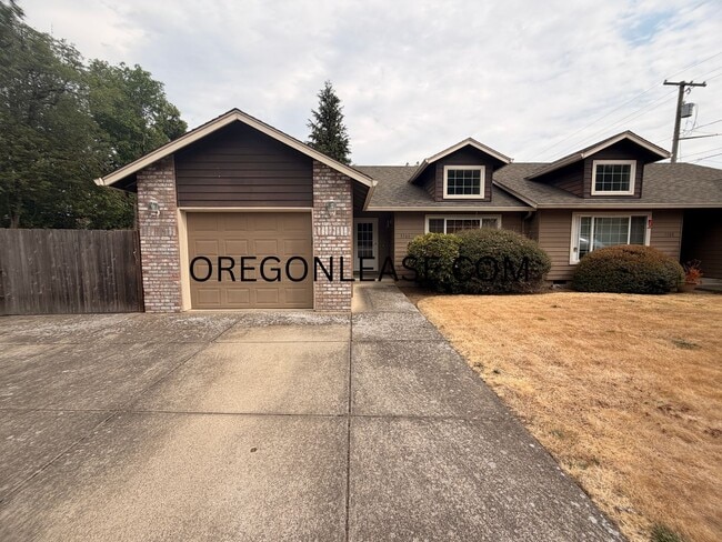 Building Photo - 2 Bedroom Duplex in North Eugene Unit 3306 Arrowhead st
