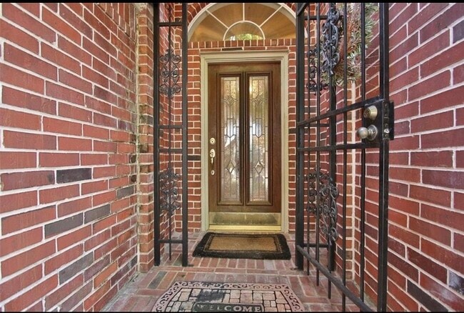 Photo - 1110 Parkhaven Ln