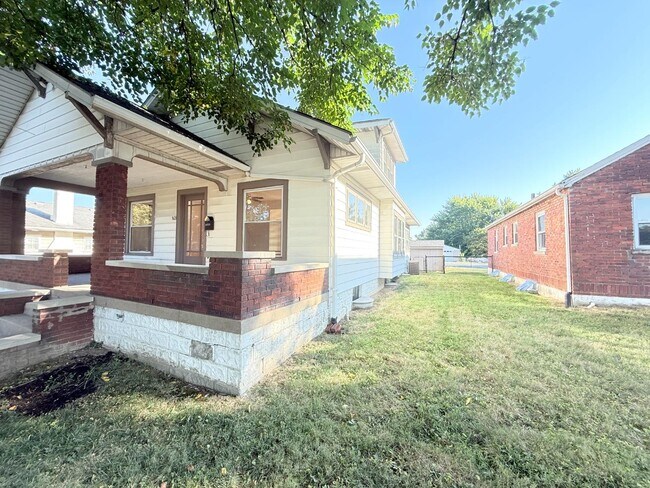 Photo - 1428 Silver St
