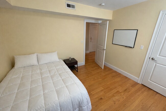 Photo - 183 River St Unidad 2