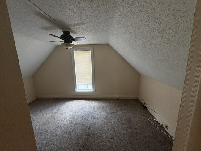Photo - 931 S 4th St Unit Upstairs