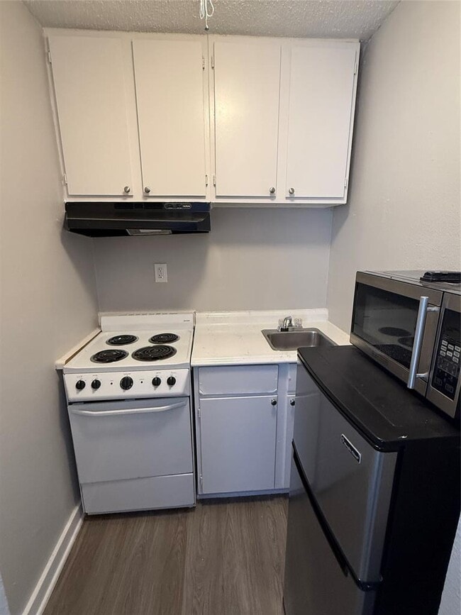 Photo - 311 E 31st St Unit 203B