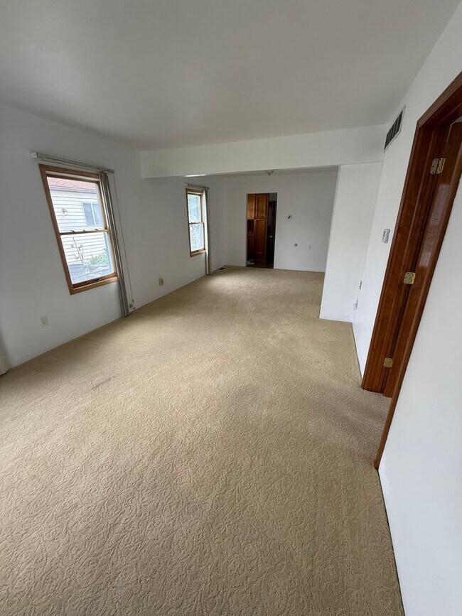 Photo - 3 Bed 1 Bath