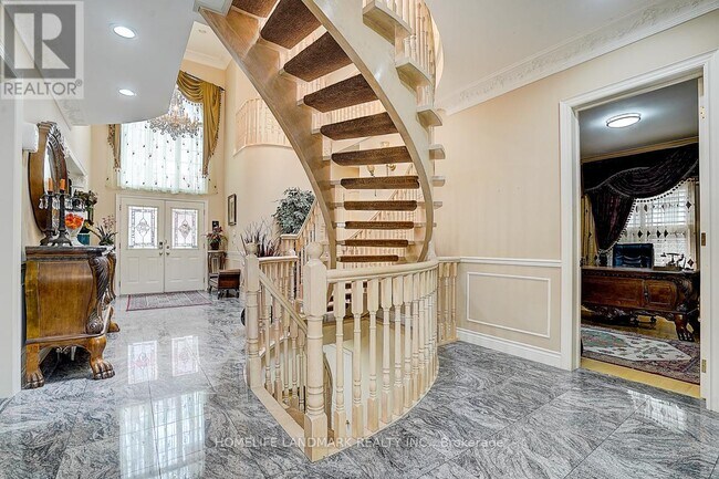 Photo - 286 Hillcrest Ave