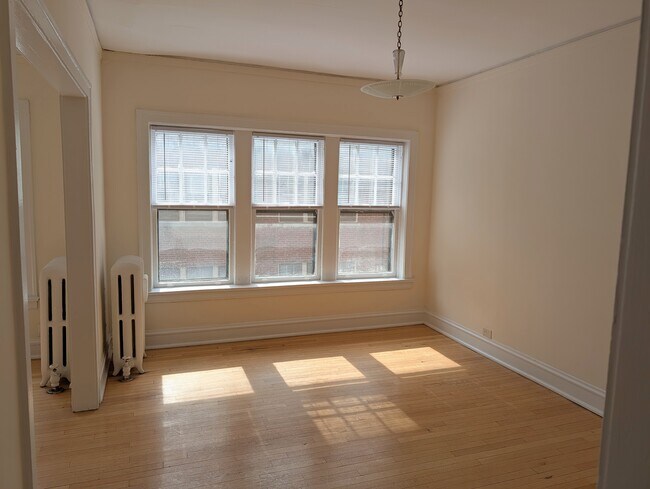 Photo - 729 Hinman Ave Unit 2W