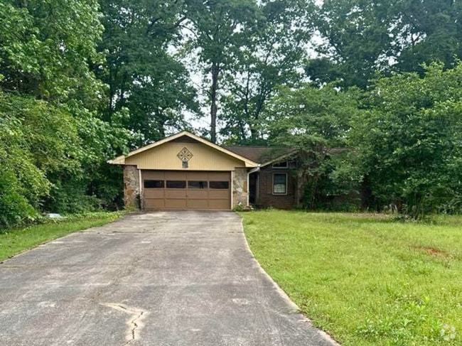 Building Photo - 378 Lakeshore Dr Rental