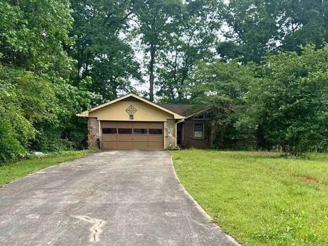 Building Photo - 378 Lakeshore Dr Rental
