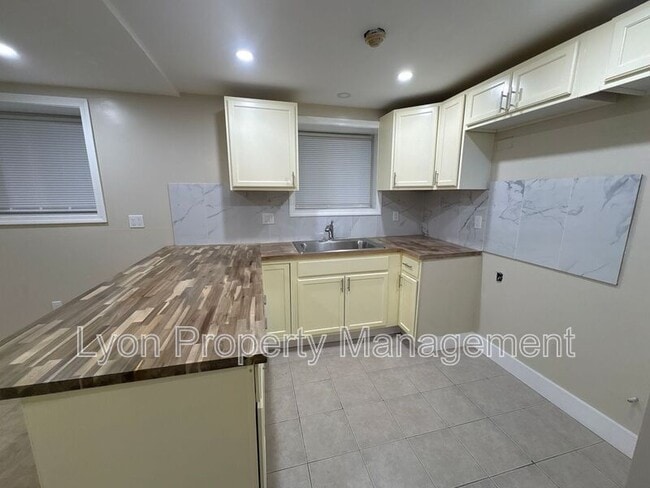 Photo - 51 Adelaide Ave Unit 1R